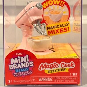 Mini Brands Really Works Magic Cook Kitchen Series 1 - ✨Mixer (Pink)✨
